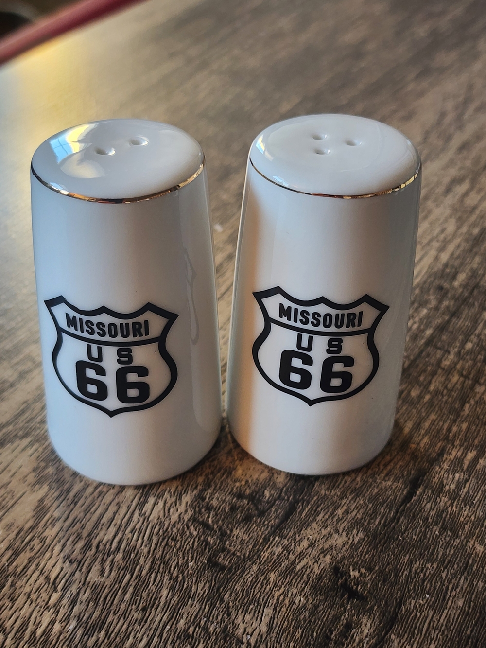 Missouri US 66 White Ceramic Salt and Pepper Shaker Set
